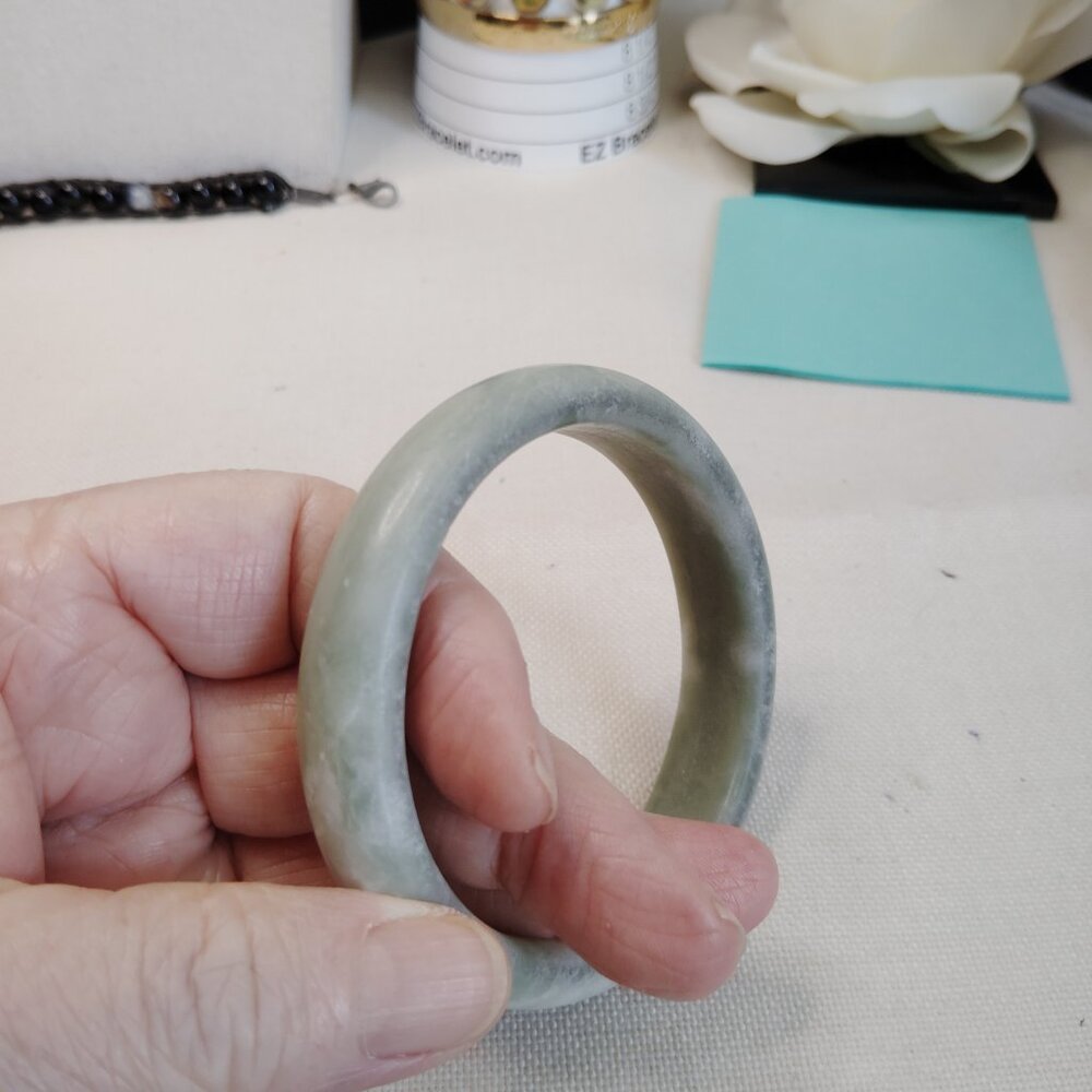 Natural Jadeite Green White Marbled Bangle 54g Size 7.5